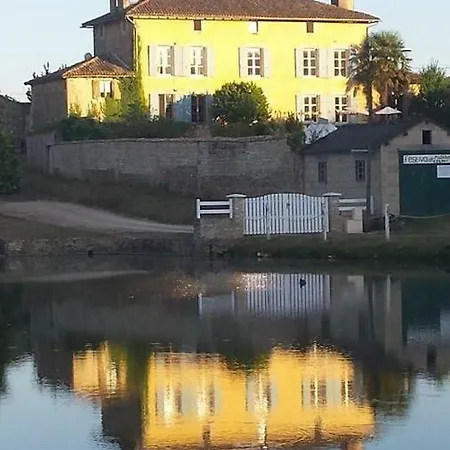 The Mad Hatters Kitchen * Caunay