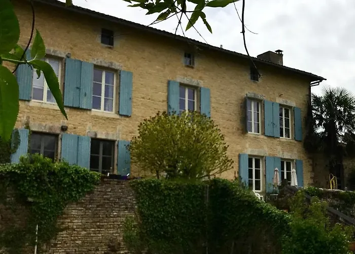 The Mad Hatters Kitchen Casa de Campo Chaunay