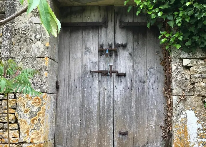 The Mad Hatters Kitchen 乡村民宿 Caunay