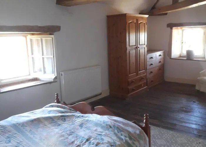 The Mad Hatters Kitchen *